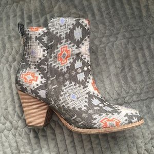 Ella Moss ankle bootie